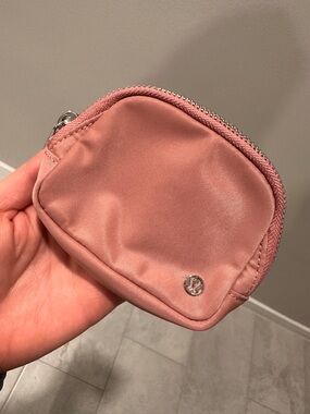 lululemon athletica Rose Dusty Zip Cosmetic Pouch
